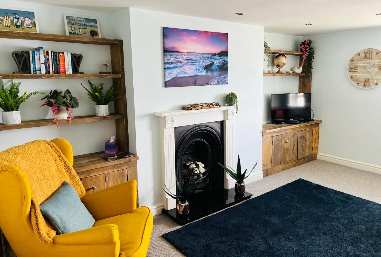 Beautiful Beachfront Retreat With A Stunning Sea View For The Ultimate Escape Away From The Busy World Below Herne Bay Exterior foto